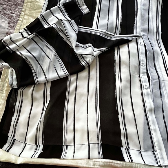 NEW PHOTOS! TUNIC, BLACK & WHITE VERTICAL STRIPES, SIZE 4X, LONG SLEEVES, SHIRT - Picture 8 of 14